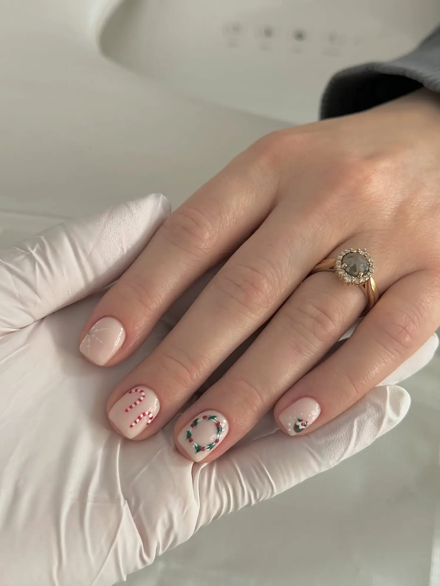 Manicure ideas for a holiday